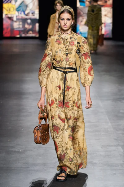 Look 20